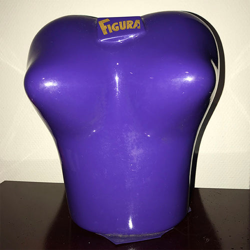 Lilanvärinen ruotsi rintaliiviteline Figura